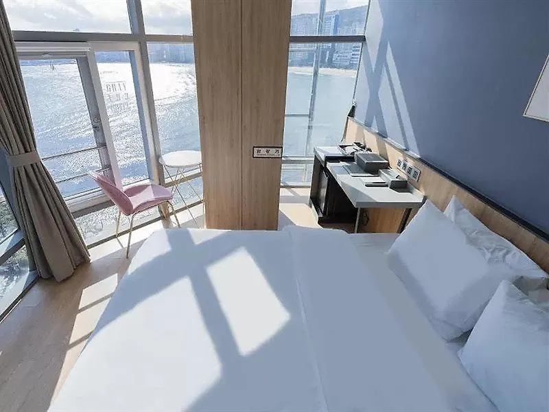 Gwangalli Gray 193 Hotel Busan 3*,